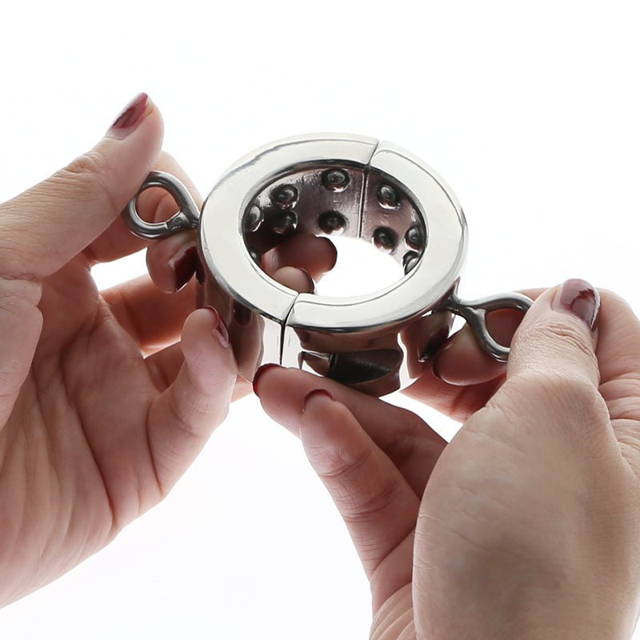 ball stretcher with extra weights