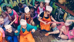 kinder kochwerkstatt kinder mit beid er pause