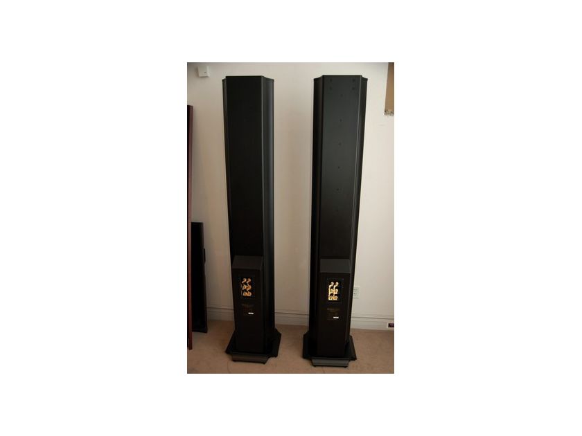 McIntosh XRT28 Pair Line Array Speakers