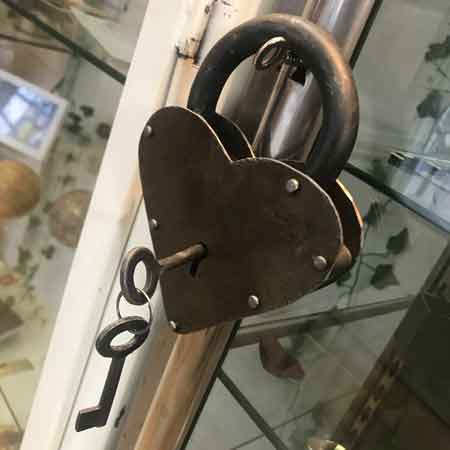 picture of a lock