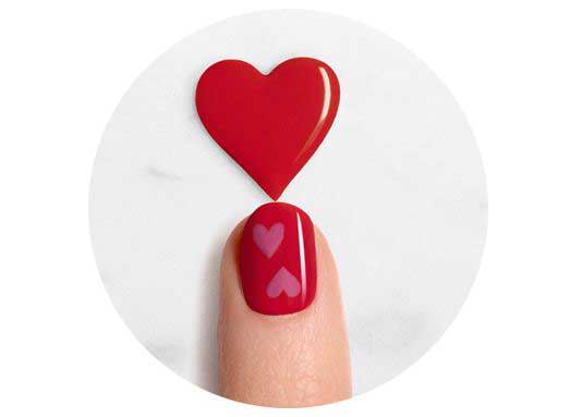 Vernis rouge nail art