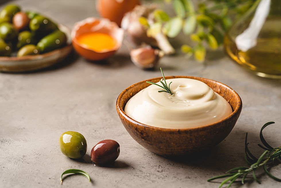  Mahón
- If you're interested in a mayonnaise workshop, you can participate in one of the cooking courses regularly held in Menorca and learn how to make your own mayonnaise!