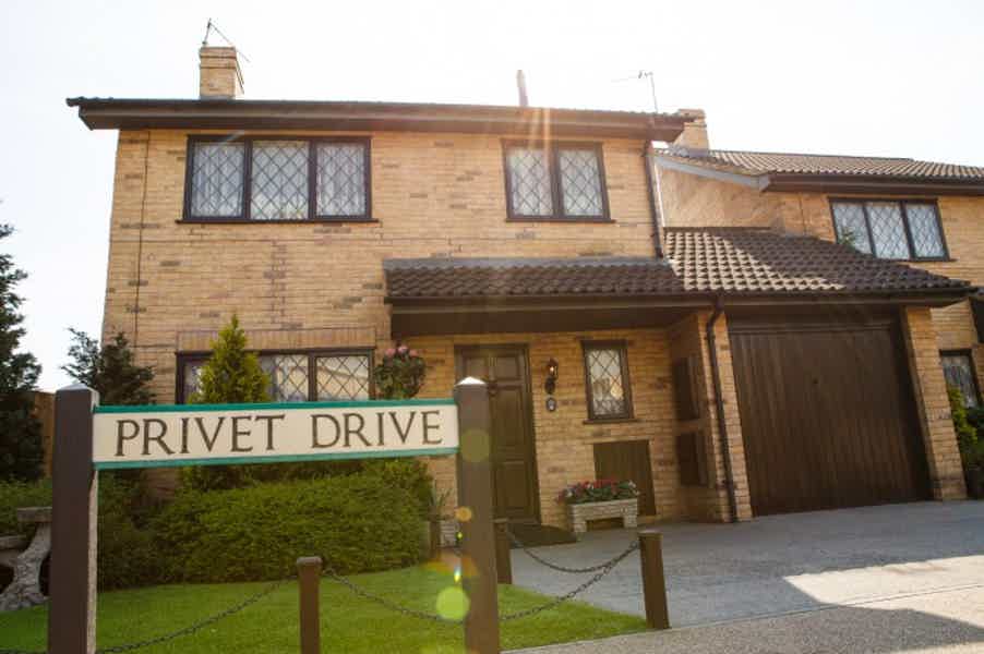 To the Warner Brothers Harry Potter studio with transfer - photo 3