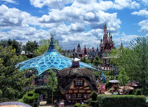 One-Day Dated Ticket to Both Parks: Disneyland® Paris 