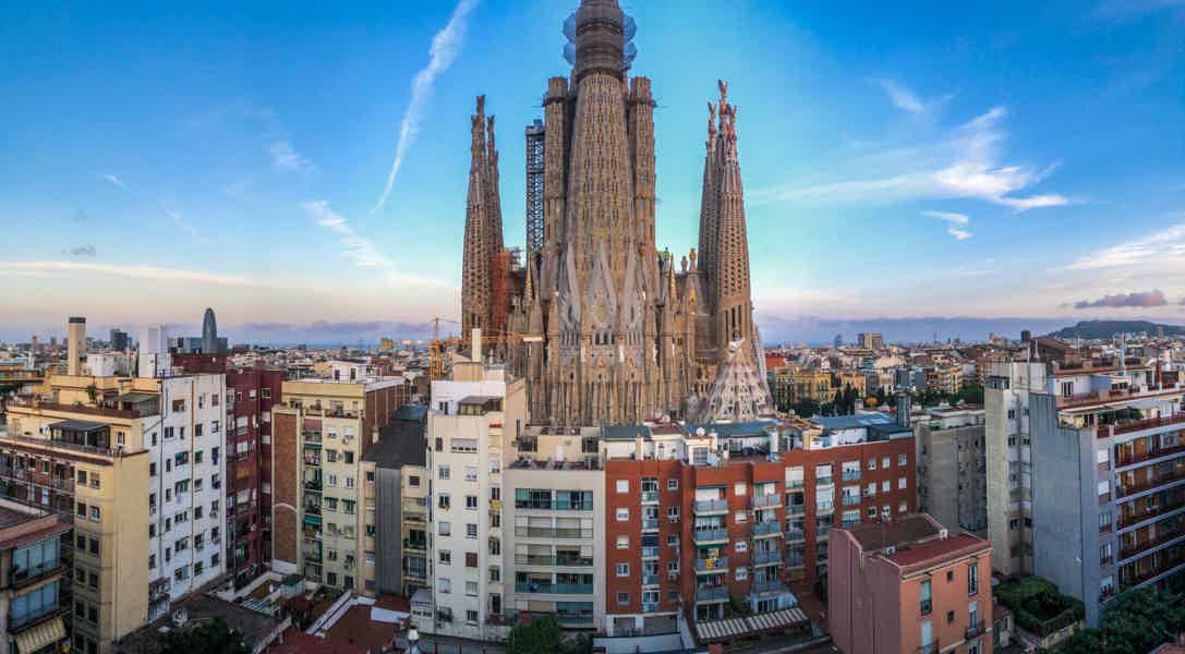 Sagrada Familia: Guided tour with Tower Access - photo 5