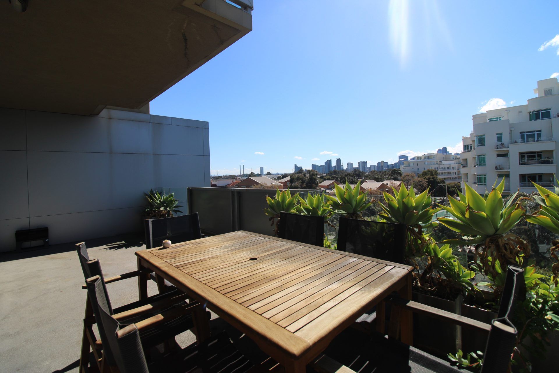 FOR LEASE Fully Furnished Absolute Bayside 1-Bedroom Sized Like a 2-Bedroom - Image 8