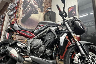 2022 TRIUMPH STREET TRIPLE 765 RS motorcycle for rent near Gaithersburg, MD