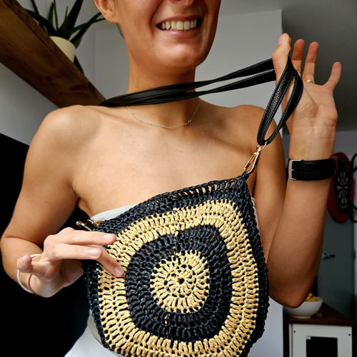 Umhängetasche aus Stroh – Häkelanleitung