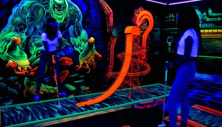 bester geburtstagde schwarzlichthelden frankfurt kindergeburtstag frau wandbemalung graffiti turm