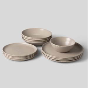 Fable Base Dinnerware Set, 4