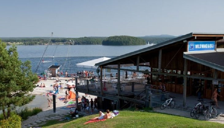 bester geburtstagde wildwakeski wasserski und wakeboarding see anlage steinberger see wiese