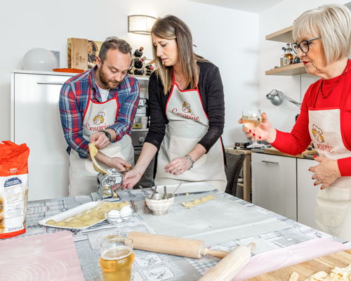 Cooking classes Como: Veronica in the kitchen: Mediterranean flavors to share