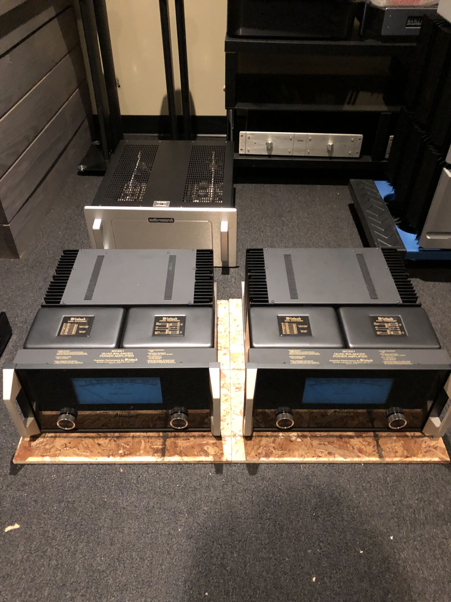 McIntosh MC-601 2 pairs available excellent conditiont!!! 4