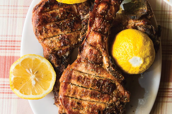 Côtes de porc grillées à la grecque