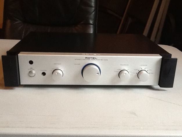 Rotel RC-1070 Stereo Preamplifier