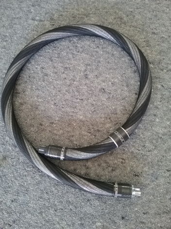Stealth Audio Cables V12 Powercord