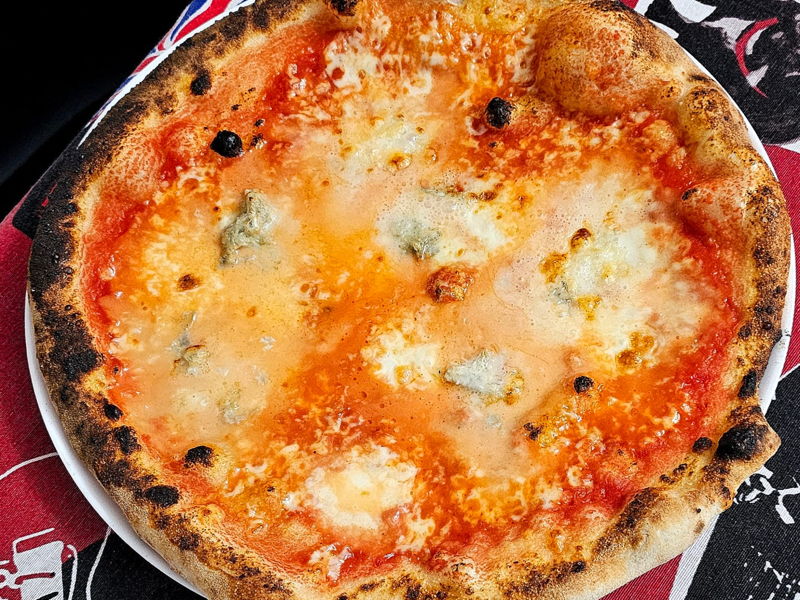 Corsi di cucina Milano: Impara a fare la pizza in una vera casa italiana