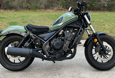 2022 HONDA REBEL 500 ABS SE motorcycle for rent near Magnolia, TX