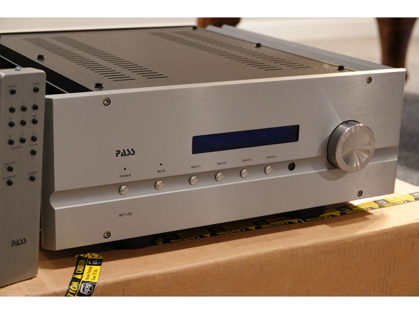 Pass Labs INT-150 Integrated Amp