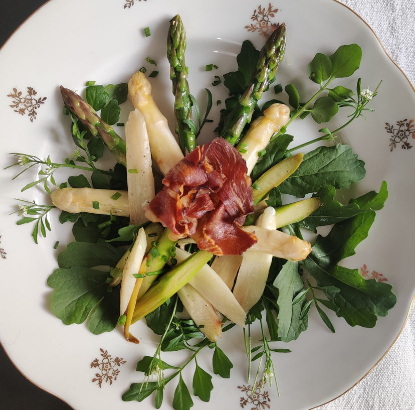 Pranzi e cene Merano: Menu di primavera con un tocco fresco e creativo