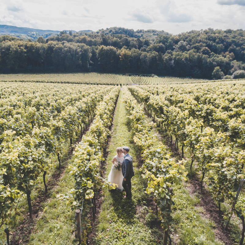 Mariés dans les vignes valaisannes
