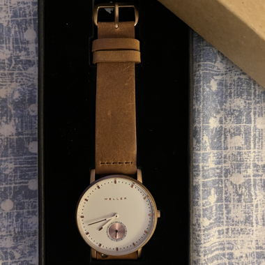 Watch Meller like new with its package 