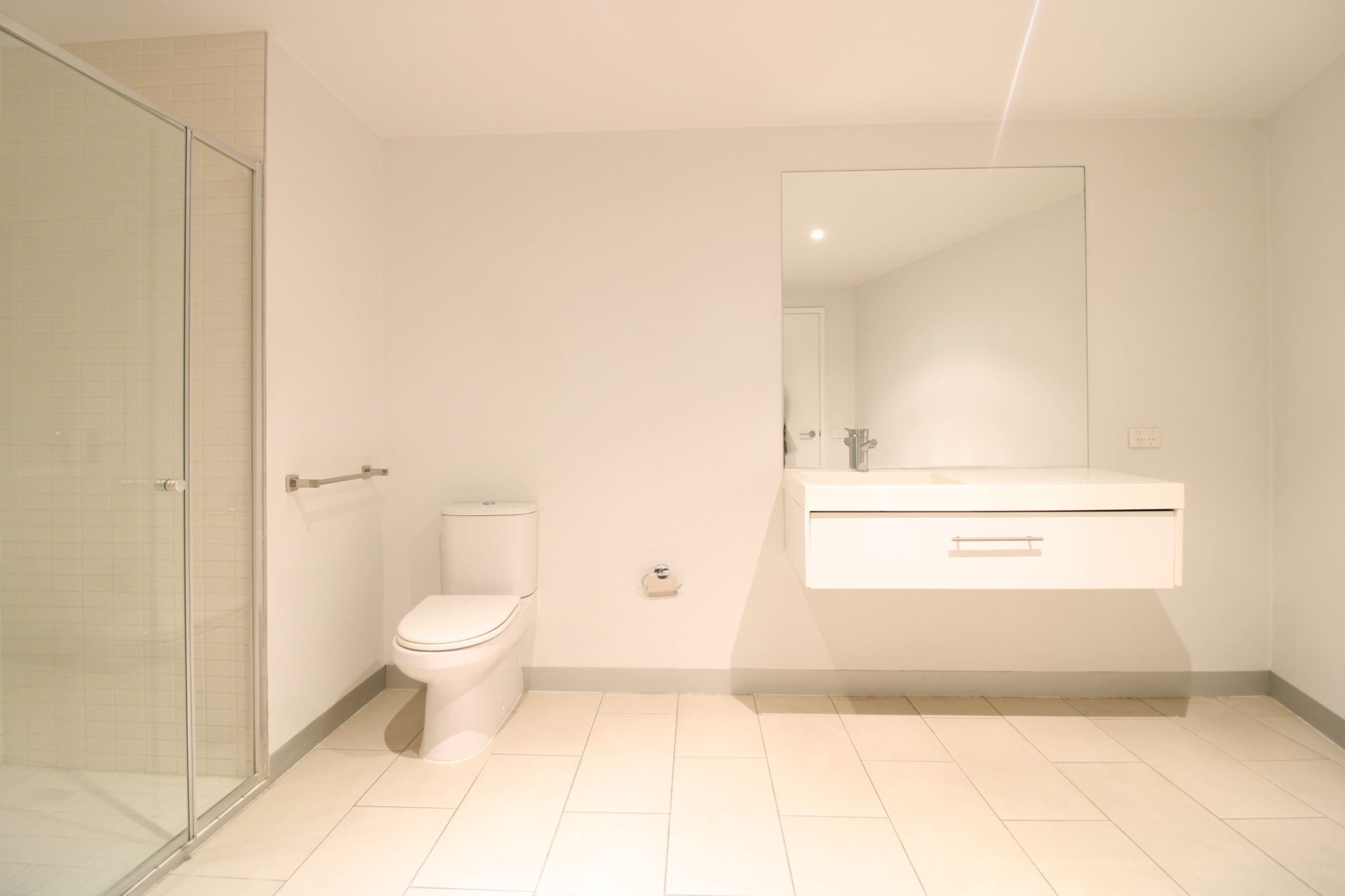 Delightful 1-Bedroom inc. Study on Melbourne’s Northbank! - Image 5