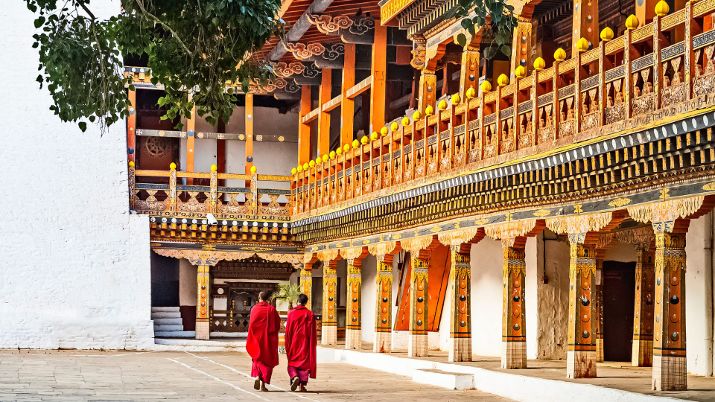 Punakha Dzong served as the capital of Bhutan until the mid-20th century, reflecting its historical and cultural significance