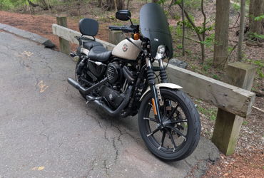 2022 HARLEY-DAVIDSON IRON 883 motorcycle for rent near Woburn, MA