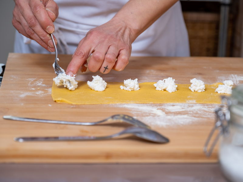 Cooking classes Turin: Hands-on pasta cooking class in Turin: Ravioli, Tajarin...
