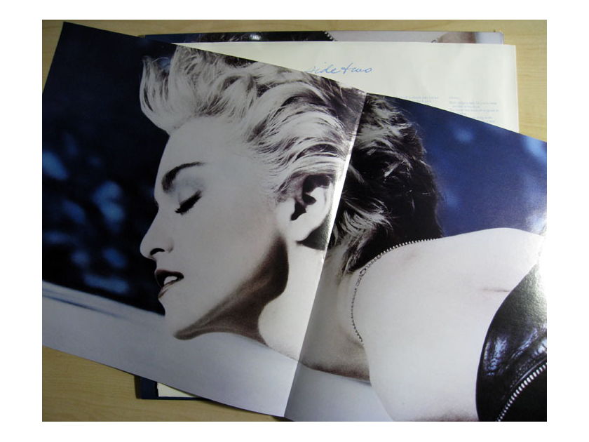 Madonna - True Blue - 1986 SRC Pressing Future Disc Mastered Sire 1-25442