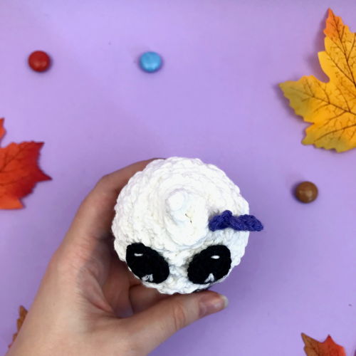 Skeleton Cupcake