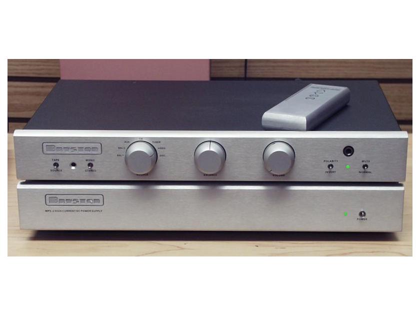 Bryston BP26 Line Stage Preamplifier with MPS-2 Power Supply, Silver, 17"