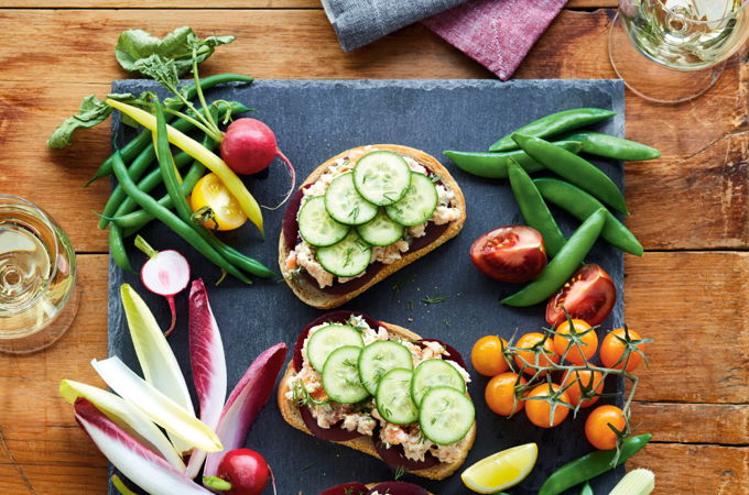 Tartines danoises au saumon et à l’aneth (smørrebrød)