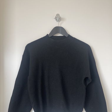 Cropped black Sweater from Mango