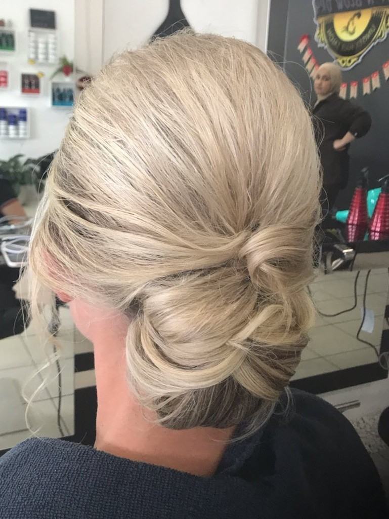 Cut N Blowdry Voucher - Image 10