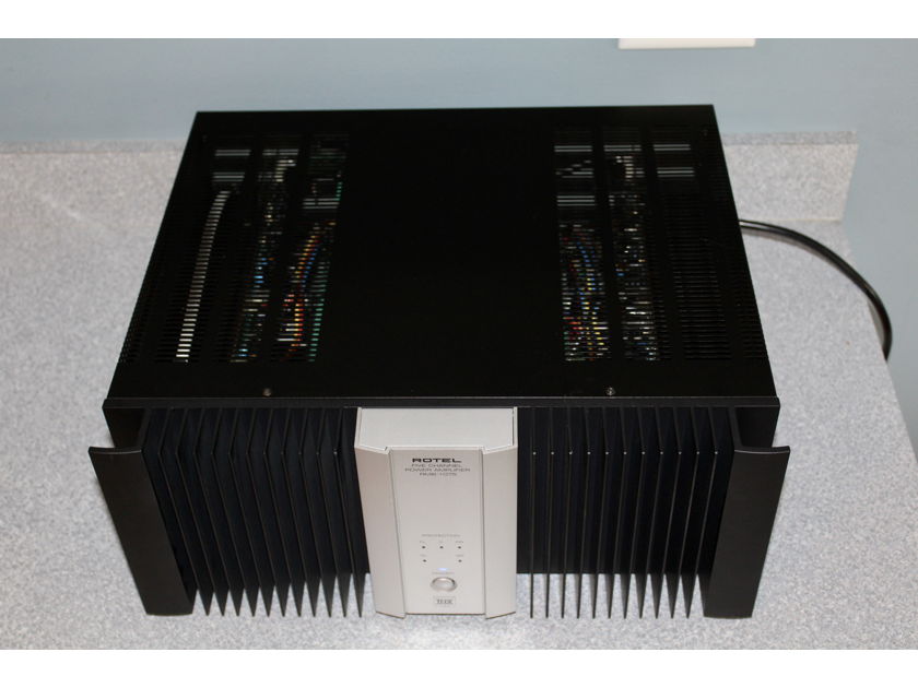 Rotel RMB-1075 five channel power amplifier