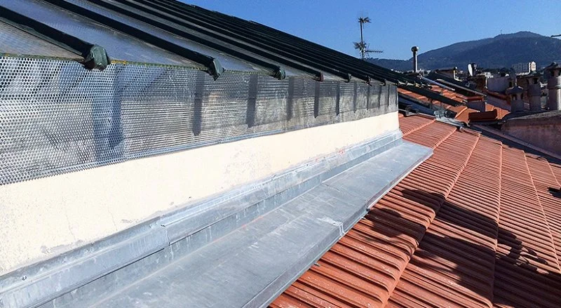 Rénovation de la couverture en tuiles de Marseille d’un bâtiment à Nice – Clemenceau — photo 17 sur 18 — CEG TOITURE