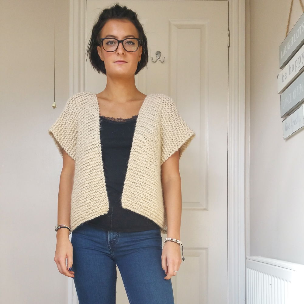 Knitting pattern: Simple Throw On Cardi