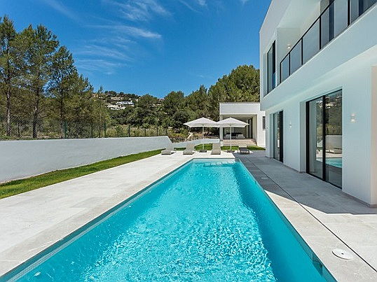  Îles Baléares
- Villa design haut de gamme dans le quartier chic de Son Vida à de Palma de Majorque