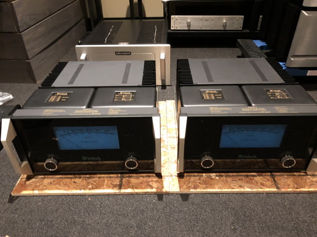 McIntosh MC-601 2 pairs available excellent conditiont!!!