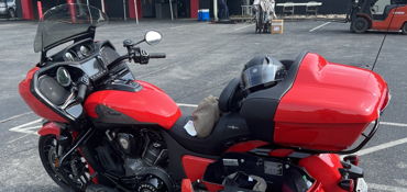 2023 INDIAN CHALLENGER DARK HORSE motorcycle for rent near Powell, TN