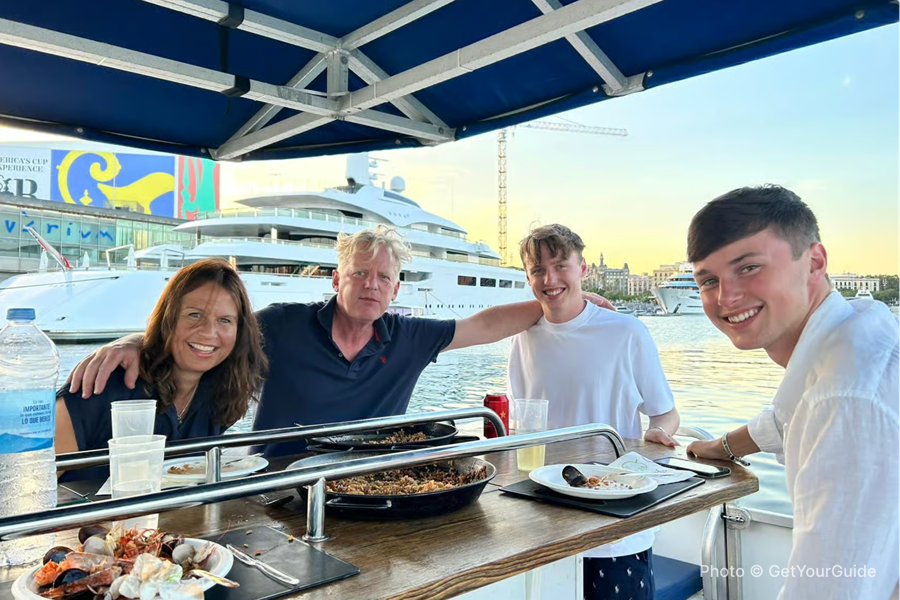 Barcelona: Private Evening Cruise with Dinner and Drinks - photo 6