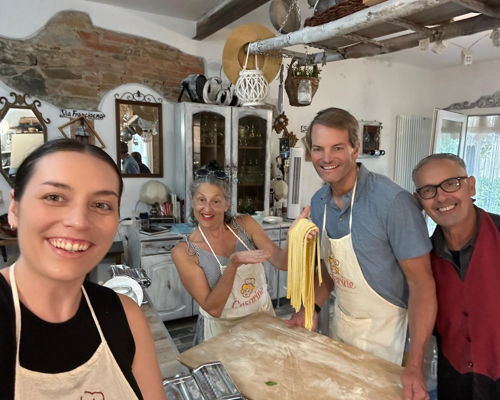 Corsi di cucina Gambassi Terme: Pasta fresca e divertimento: un'esperienza nel Chianti