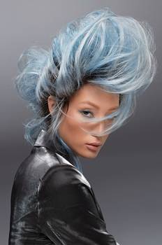 Miranda wig in an Arctic Glacier glacier colour 