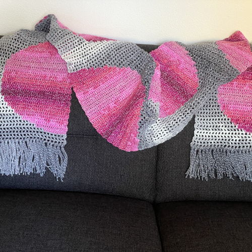 Crocheted circular scarf Rose