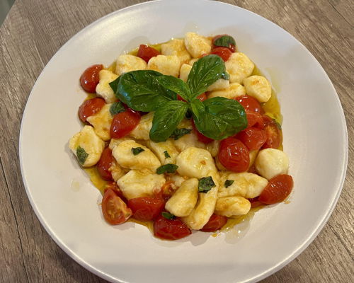 Cooking classes Uzzano: Tuscan cuisine: bruschetta, gnocchi and tiramisu