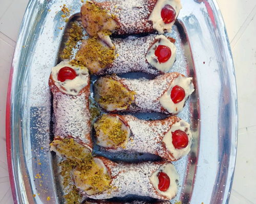 Cooking classes Palermo: Cannoli and Sicilian aperitif in downtown Palermo