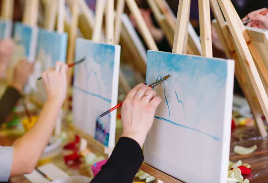 Paint and Sip Experience — Wine & Art Workshops - photo 4