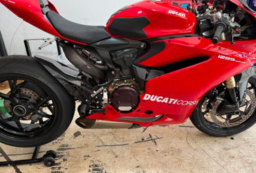 2015 DUCATI 1299 PANIGALE motorcycle for rent near KENNESAW, GA